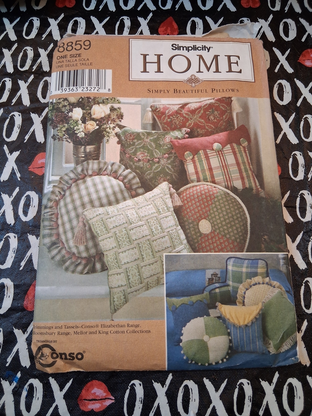 Simplicity HOME Pillow Pattern in Green, Red and Cream Accents